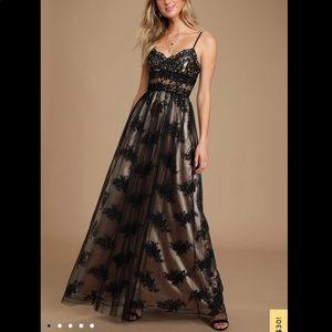 Utter Elegance Black Embroidered Lace Maxi Dress